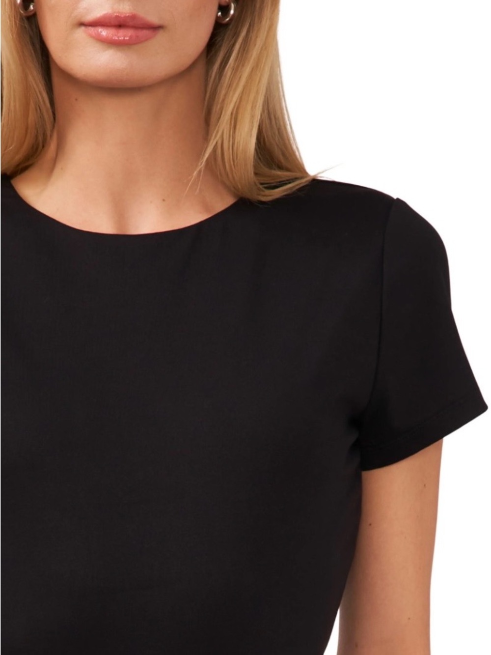 Halogen Black Short Sleeve Scoop Neck Tee. Size S